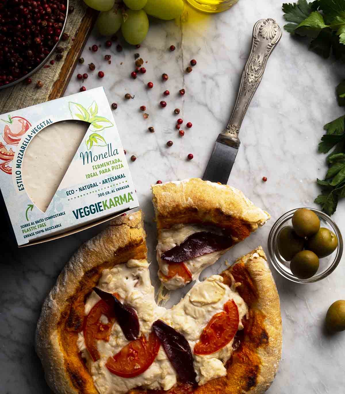 Monella - Bloque vegano para rallar y fundir, Veggie Karma Monella - Bloque vegano para rallar y fundir, Veggie Karma - Imagen 3